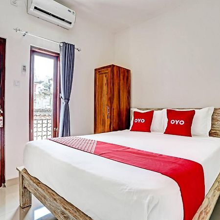 Oyo 91080 Kubu D&D Guesthouse 塞米亚克 外观 照片